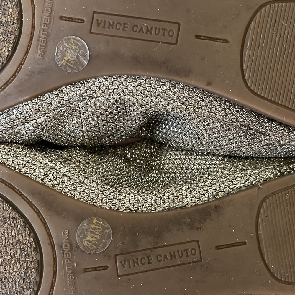 Vince Camuto Elanora Flats Woman Shoe Size 7 Flash Gold/Silver - Picture 8 of 9